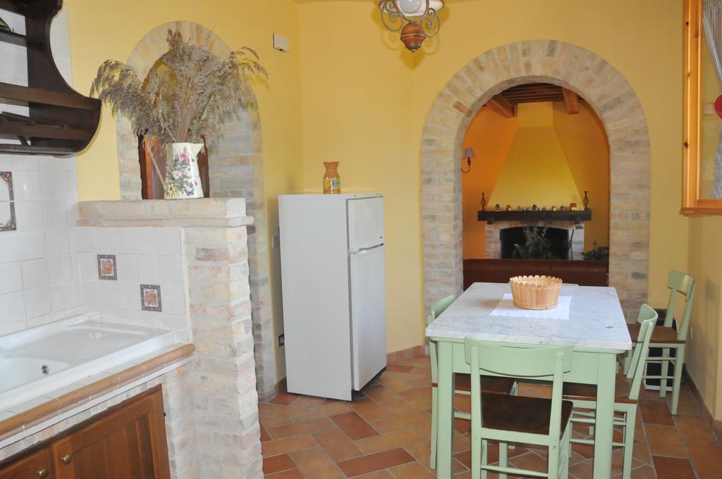 Guesthouse Casale Borgo Miriam Offida Δωμάτιο φωτογραφία
