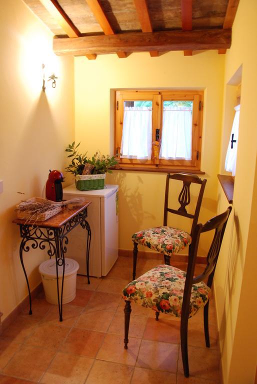 Guesthouse Casale Borgo Miriam Offida Δωμάτιο φωτογραφία