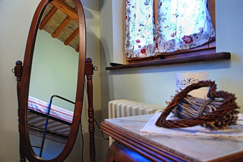 Guesthouse Casale Borgo Miriam Offida Δωμάτιο φωτογραφία
